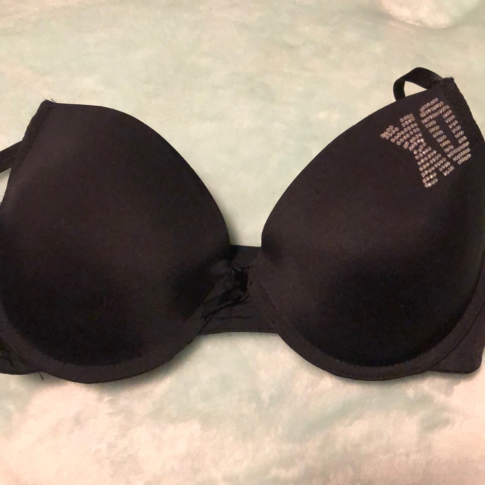 black diamond xo bra